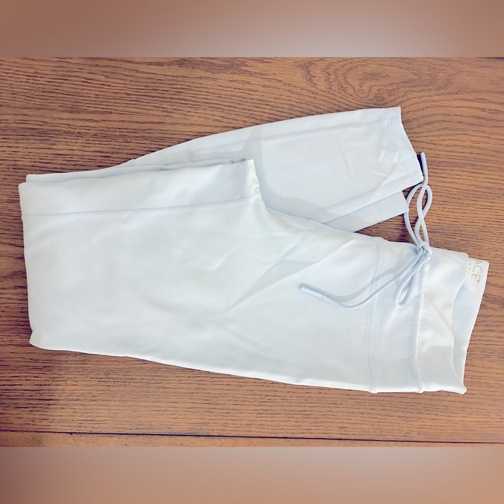 L*Space Turner Leggings, Size Large.
